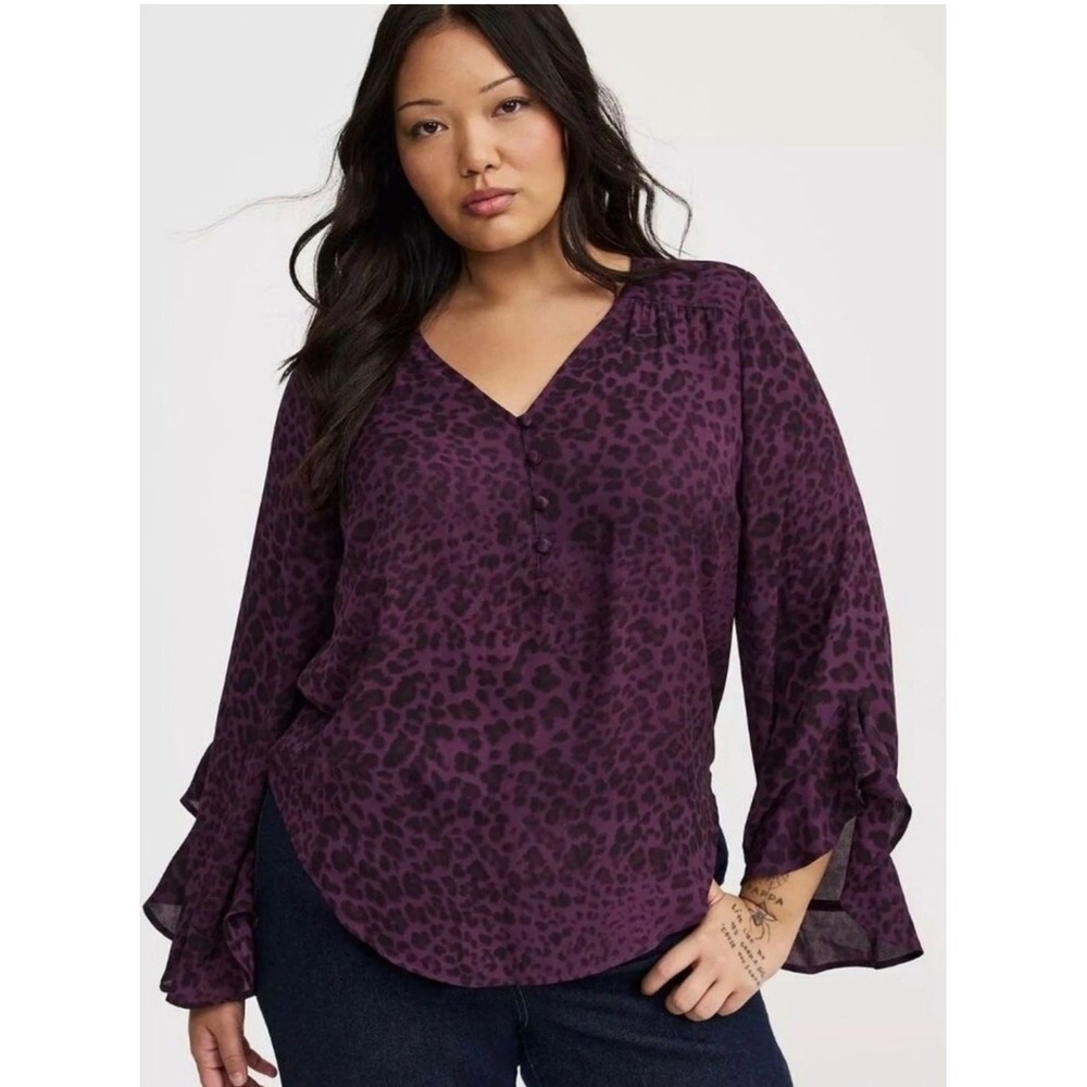 Torrid Harper Blouse 1X Purple Leopard Print Ruffle Sleeve Georgette NEW